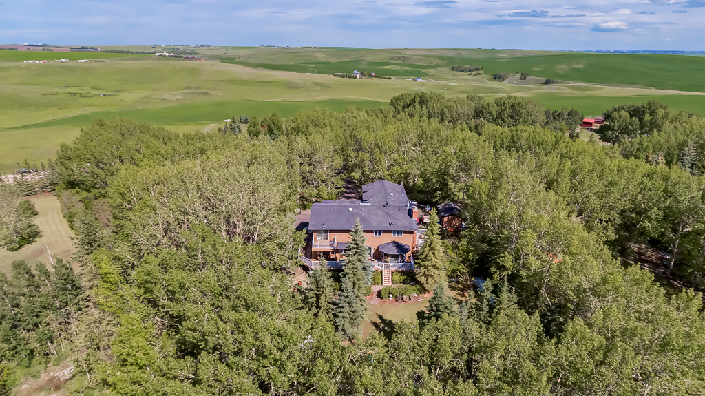 Bearspaw Alberta Real Estate, Houses and Acreages for Sale in
